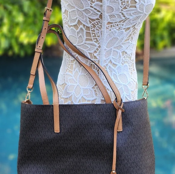 Michael Kors large Autograph Hayley tote-  Shoulder and Crossbody style - Picture 3 of 9